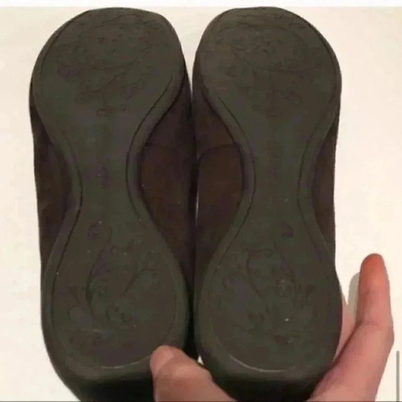 Bella Vita flats size 7.5 chocolate Brown Suede - Picture 6 of 7